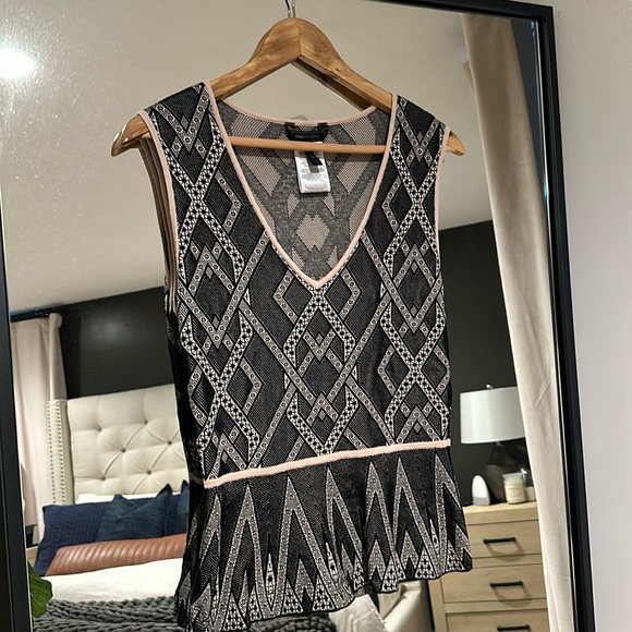 BCBG body-con top - Picture 1 of 3